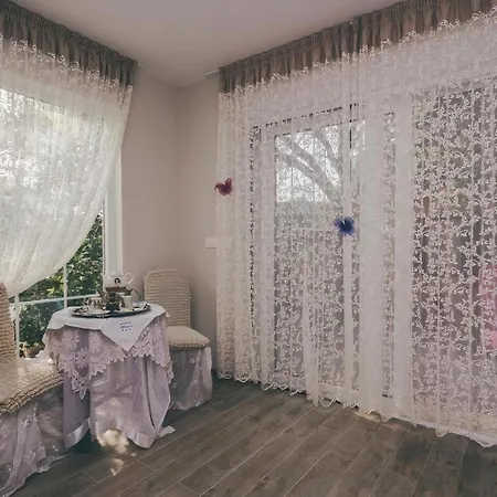 Deluxe Garden *